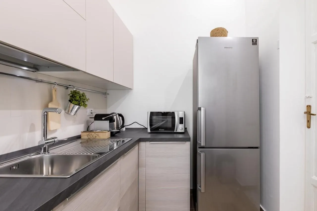 Stazione Notarbartolo Bright & Cozy Apartment Palermo